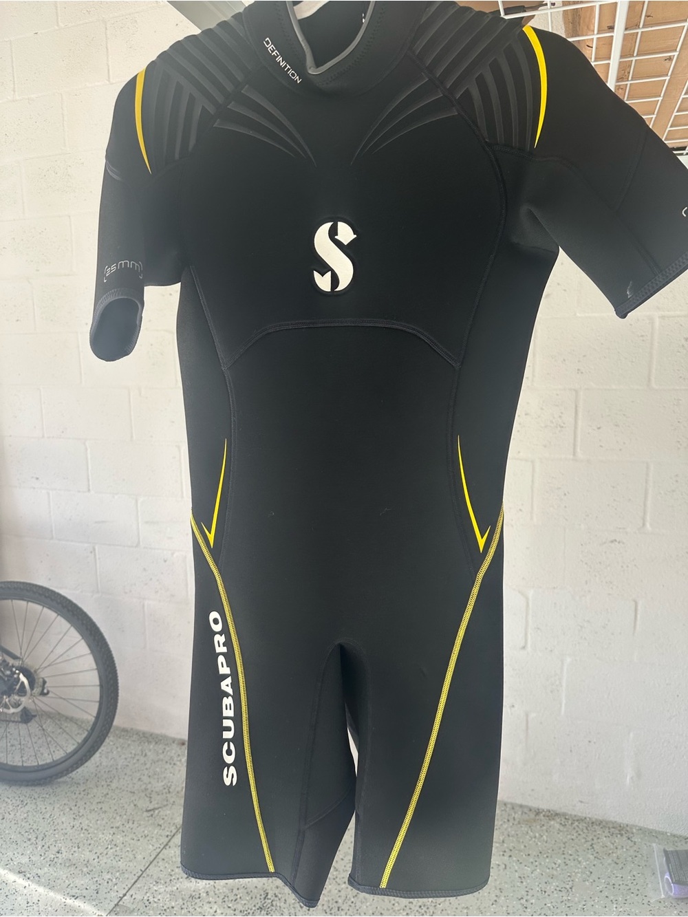 Men's Scuba Pro Shorty Wetsuit - Black with Yellow Accents